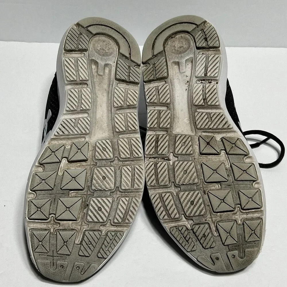 Women’s Under Armour Surge Tennis Shoes Size 6 Gray Running Training Workout